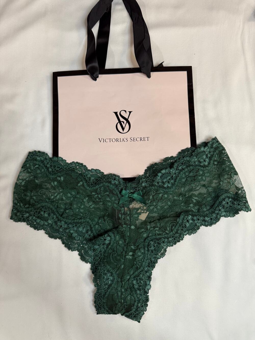 NWT Victoria’s Secret Vintage Full Lace Cheeky Panty – Green – Size XS – 2015